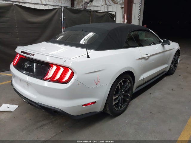 Ford 2.3l 4v premium fuel 2018 1FATP8UH1J5145274 Image 4