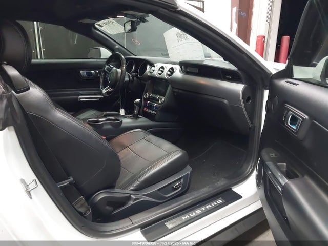 Ford 2.3l 4v premium fuel 2018 1FATP8UH1J5145274 Image 5
