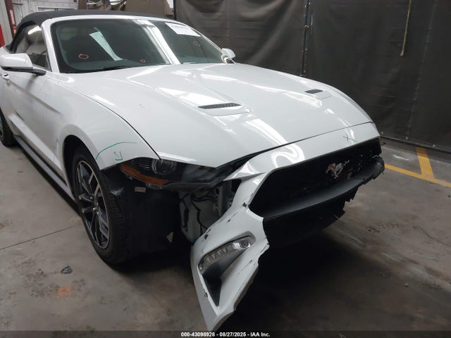 Ford 2.3l 4v premium fuel 2018 1FATP8UH1J5145274 Image 6