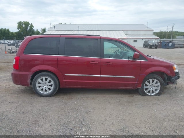 2C4RC1BG0GR188050 Chrysler Town and Country