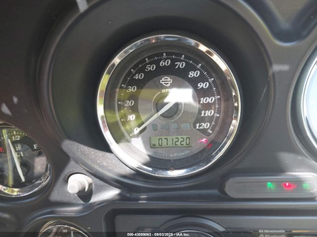 2013 HARLEY-DAVIDSON FLHTK 1HD1KEM17DB630475 Photo 6