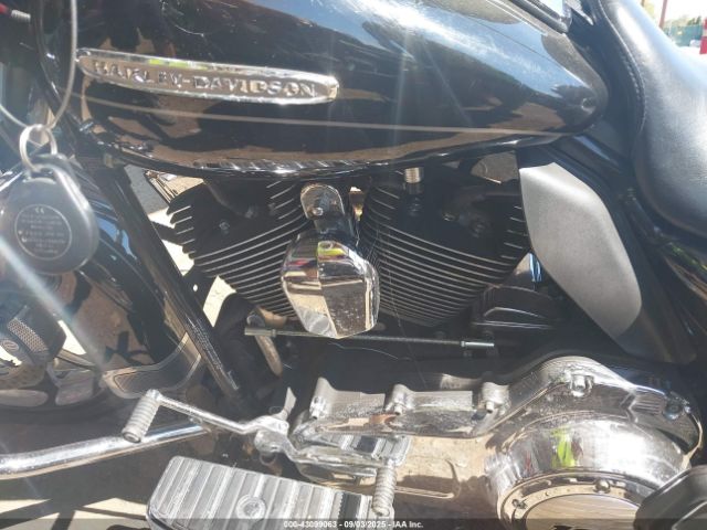 2013 HARLEY-DAVIDSON FLHTK 1HD1KEM17DB630475 Photo 8