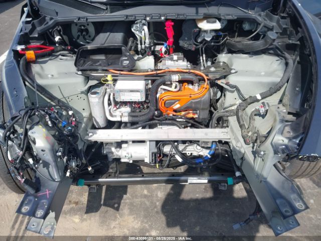 2025 TESLA MODEL Y 7SAYGDEF8SA370135 Photo 9