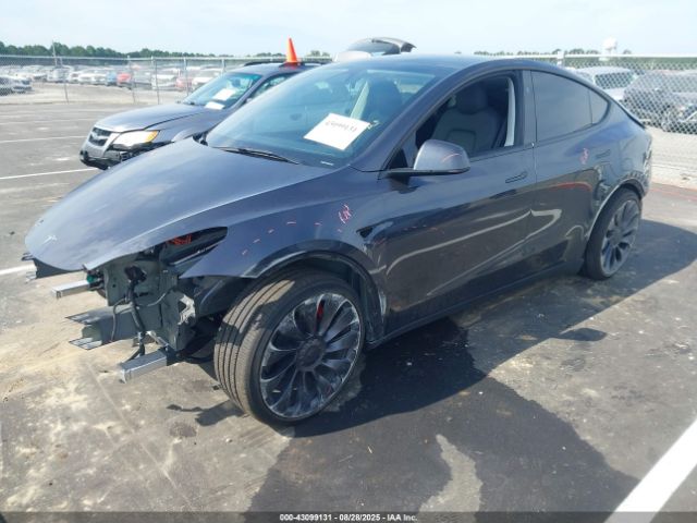 2025 TESLA MODEL Y 7SAYGDEF8SA370135 Photo 1