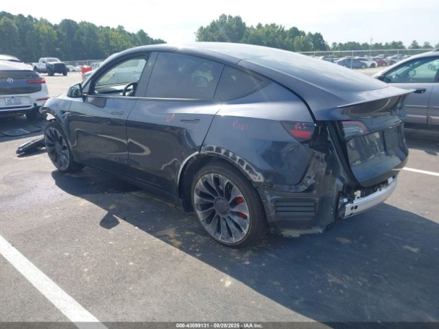 2025 TESLA MODEL Y 7SAYGDEF8SA370135 Photo 2