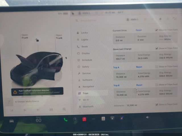 2025 TESLA MODEL Y 7SAYGDEF8SA370135 Photo 6