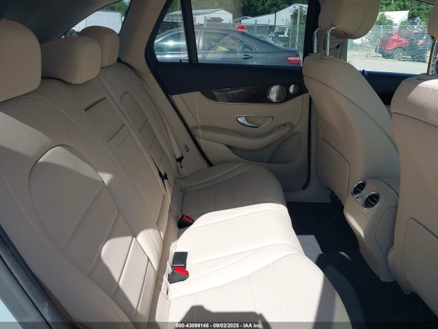 WDC0G4JBXHF254630 Mercedes-Benz m274