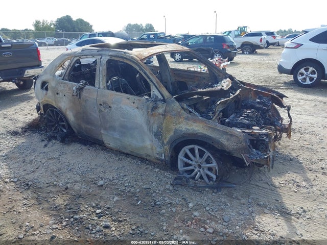 2018 AUDI Q3 WA1BCCFS3JR032877 Photo 0