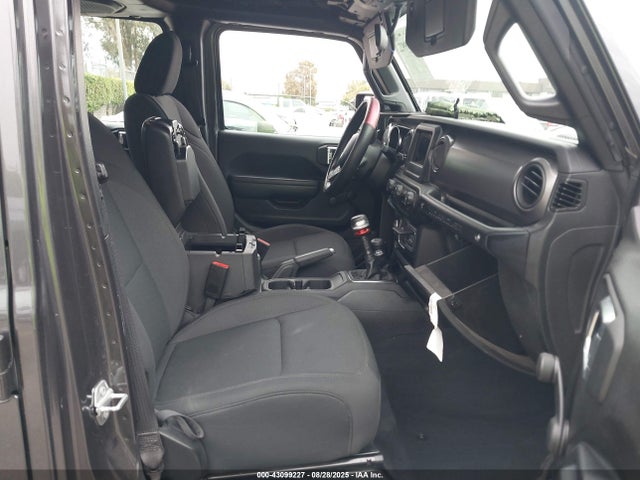 1C4HJXDG7NW174409 Jeep 2022