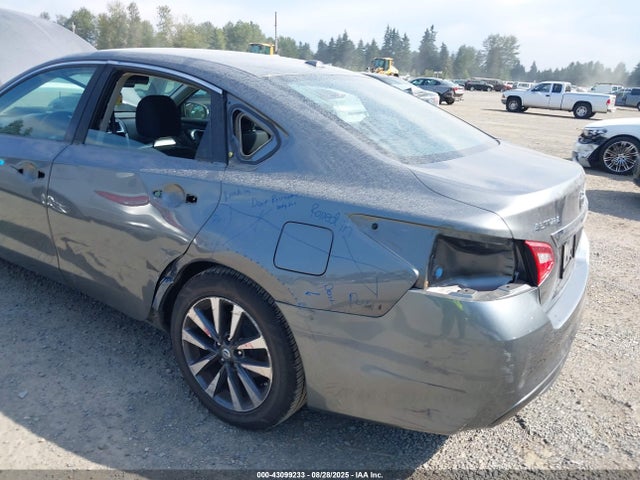1N4AL3AP2HC200600 Nissan 2017