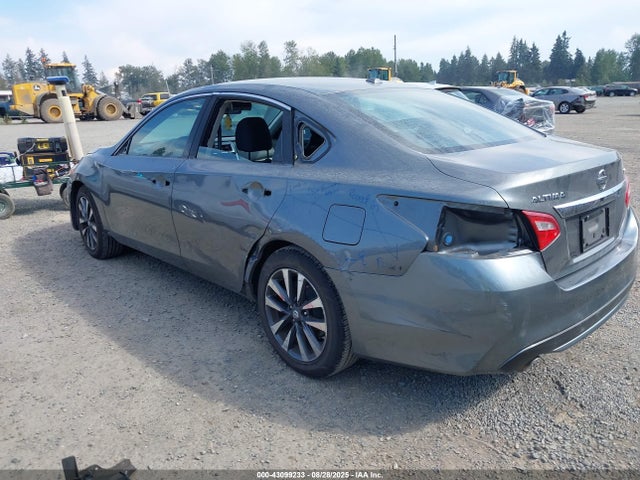 1N4AL3AP2HC200600 Nissan 2017