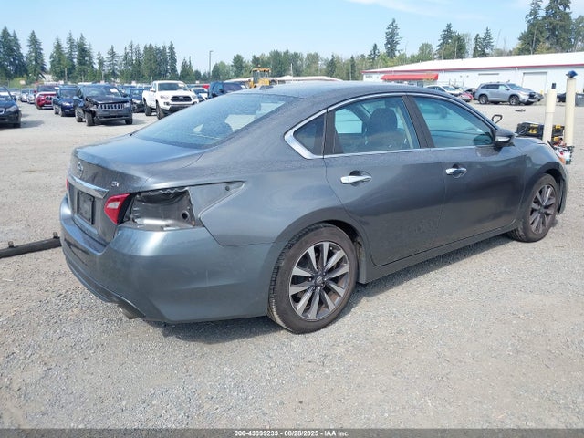 1N4AL3AP2HC200600 Nissan 2017