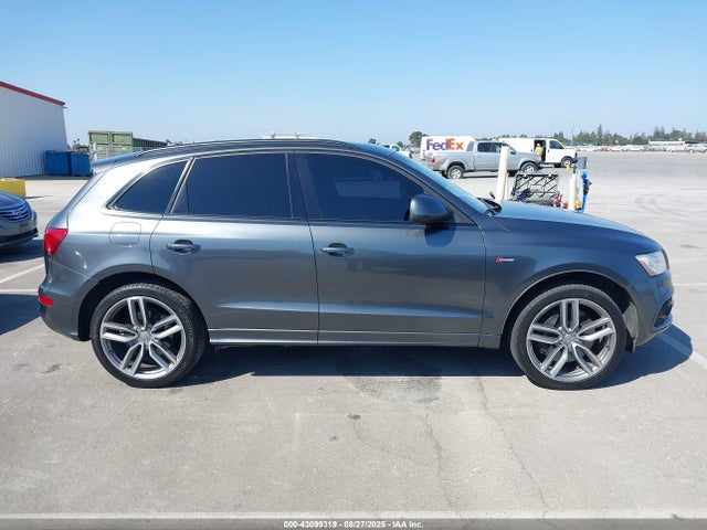 Audi SQ5 2015 WA1CGAFP3FA043294 Image 13