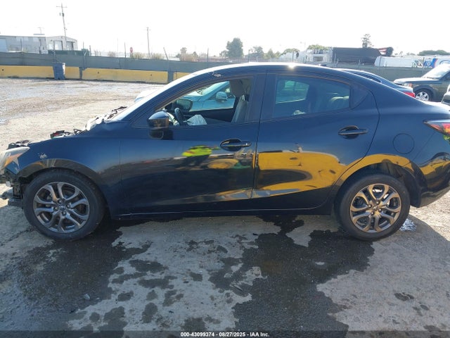 3MYDLBYV8KY500521 Toyota p5v
