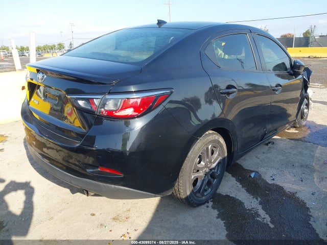3MYDLBYV8KY500521 Toyota p5v