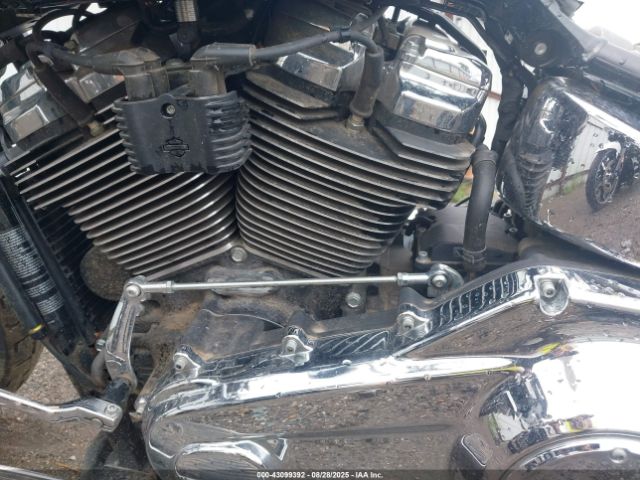 2021 HARLEY-DAVIDSON FLHC 1HD1YAJ10MB047578 Photo 8
