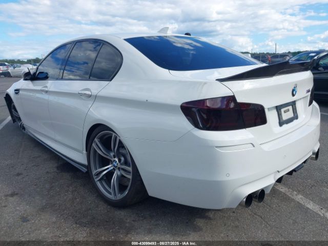 2013 BMW M5 WBSFV9C52DC773928 Photo 2