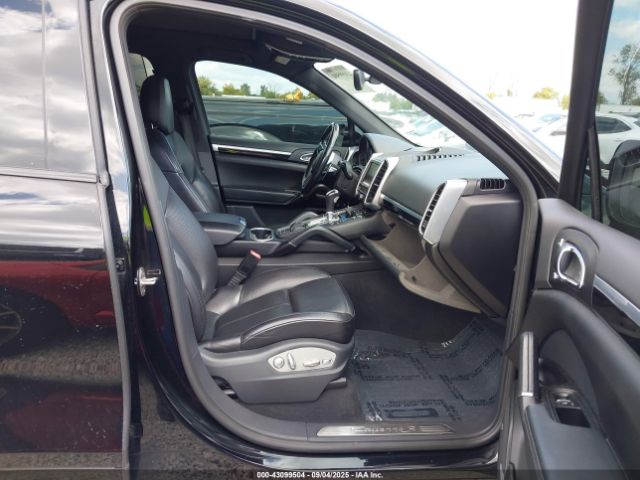 2016 PORSCHE CAYENNE WP1AB2A29GLA94977 Photo 4