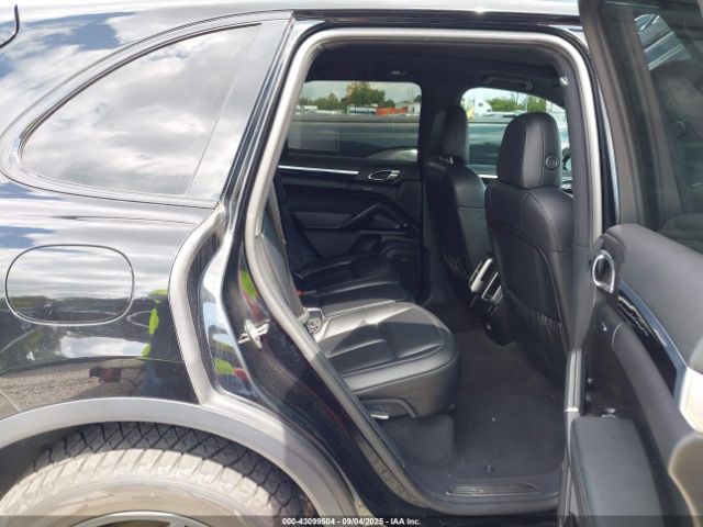 2016 PORSCHE CAYENNE WP1AB2A29GLA94977 Photo 7