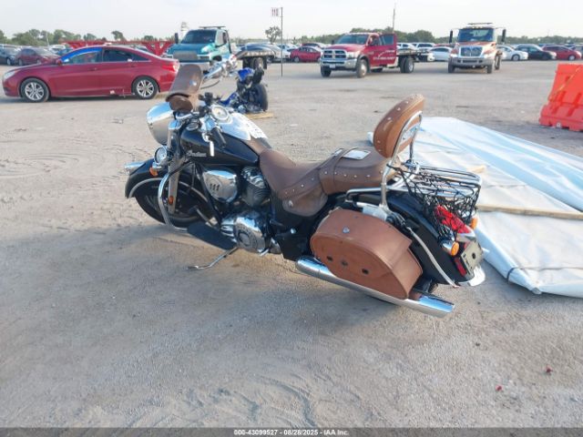 2014 INDIAN MOTORCYCLE CO. CHIEF 56KCCVAA6E3315961 Photo 2