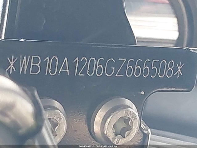 WB10A1206GZ666508 BMW 2016