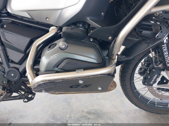WB10A1206GZ666508 BMW 2016