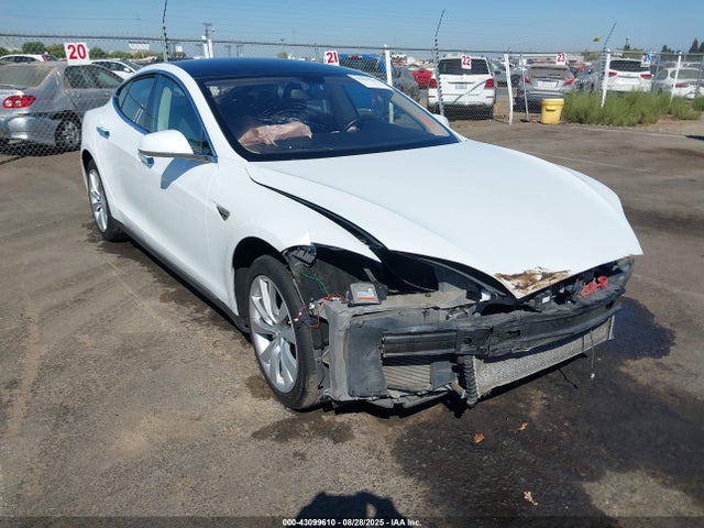 2014 TESLA MODEL S 5YJSA1H13EFP37940 Photo 0