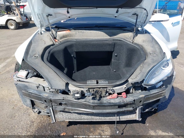 2014 TESLA MODEL S 5YJSA1H13EFP37940 Photo 9