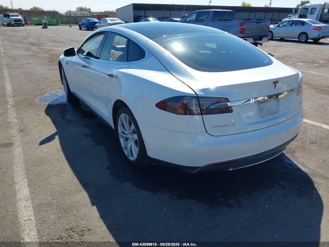 2014 TESLA MODEL S 5YJSA1H13EFP37940 Photo 2