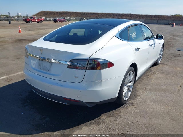 2014 TESLA MODEL S 5YJSA1H13EFP37940 Photo 3