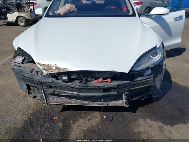 2014 TESLA MODEL S 5YJSA1H13EFP37940 Photo 5