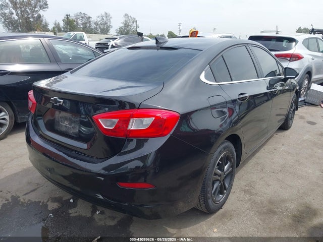 1G1BE5SM5H7206885 Chevrolet Cruze Lt Auto