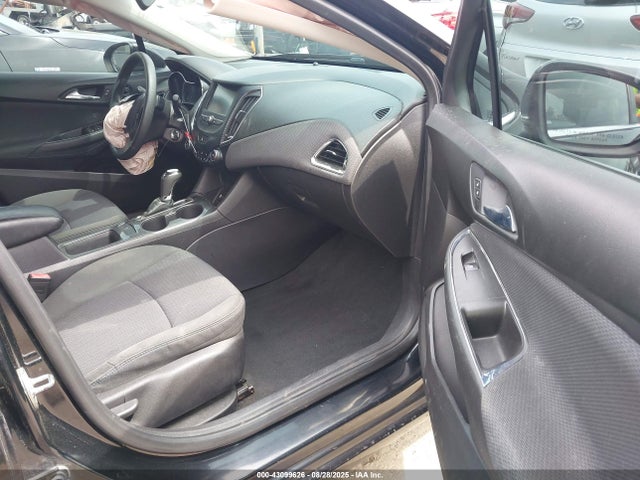 1G1BE5SM5H7206885 Chevrolet Cruze Lt Auto