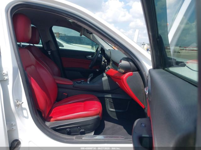 2018 ALFA ROMEO GIULIA ZARFAEBN4J7590439 Photo 4