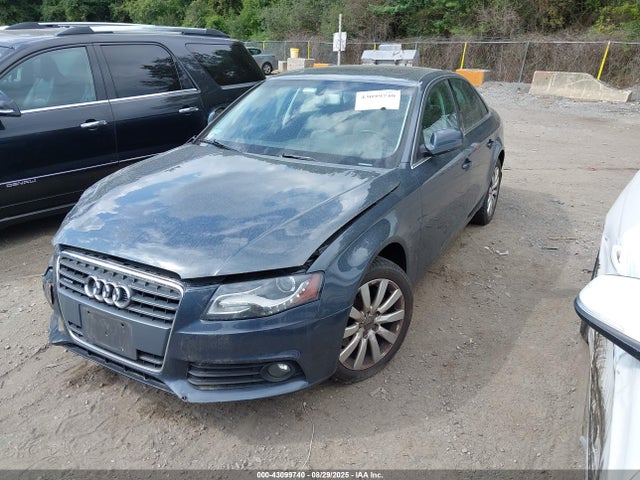 2010 AUDI A4 WAUHFAFLXAN017320 Photo 1