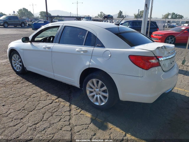 2013 Chrysler 200 Touring მანქანა იყიდება აუქციონზე, vin: 1C3CCBBB3DN574393, აუქციონის ნომერი: 43099768