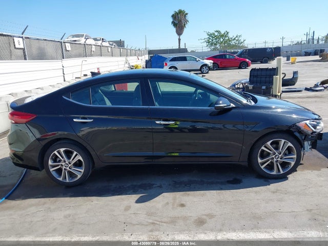 5NPD84LF9HH071858 Hyundai Elantra
