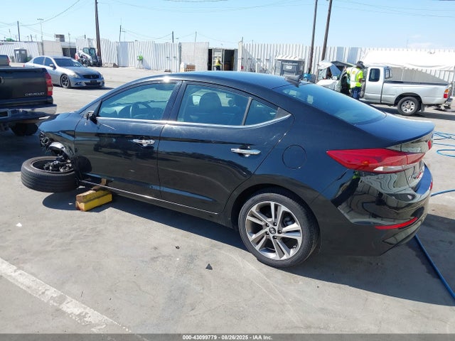 5NPD84LF9HH071858 Hyundai Elantra