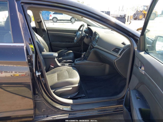 5NPD84LF9HH071858 Hyundai Elantra