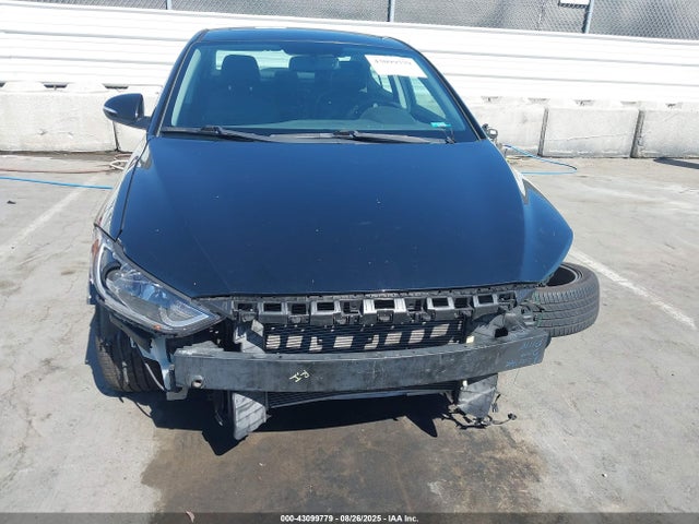 5NPD84LF9HH071858 Hyundai Elantra