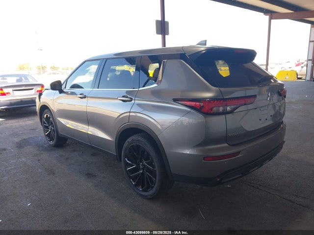 2023 MITSUBISHI OUTLANDER JA4J3UA85PZ043479 Photo 2