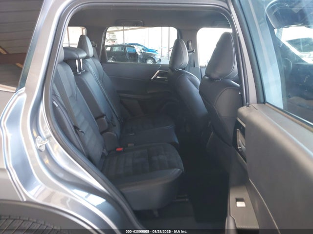 2023 MITSUBISHI OUTLANDER JA4J3UA85PZ043479 Photo 7