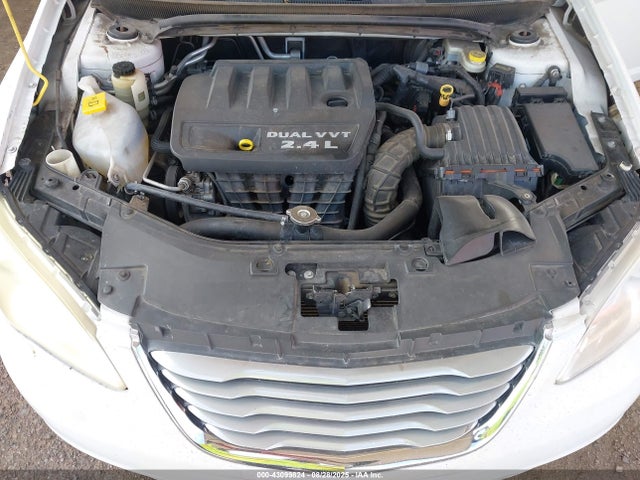 1C3CCBBB3EN197873 Chrysler 200