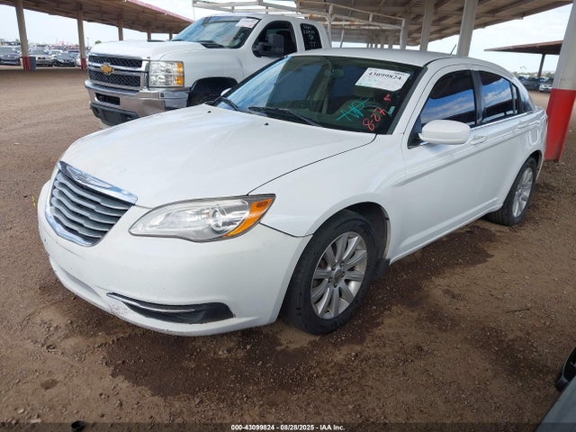 1C3CCBBB3EN197873 Chrysler 200