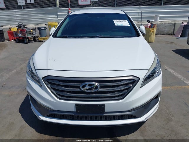5NPE34AF1HH555562 Hyundai 2017