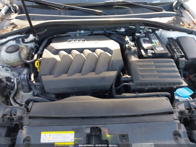 2018 AUDI A3 WAUAUGFF8J1051719 Photo 9