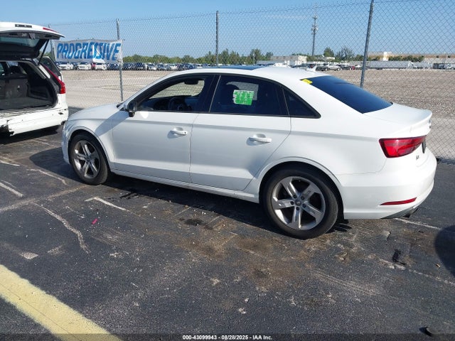 2018 AUDI A3 WAUAUGFF8J1051719 Photo 2