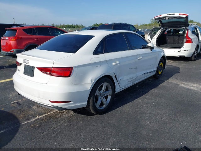 2018 AUDI A3 WAUAUGFF8J1051719 Photo 3
