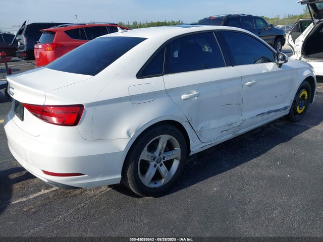 2018 AUDI A3 WAUAUGFF8J1051719 Photo 5