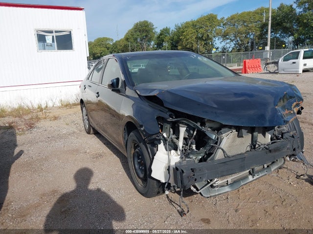 2015 4T4BF1FK4FR458231 головне зображення
